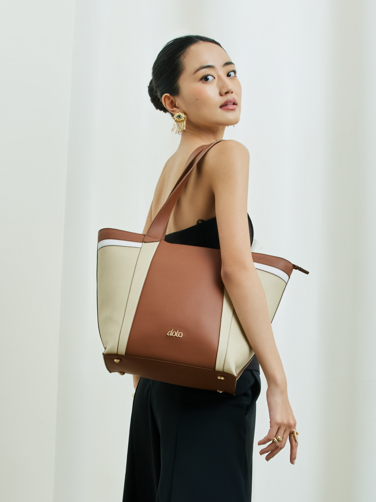 IKI EVERYDAY TOTE (Tan)